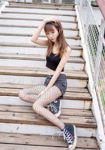 美国雪白人妖sarina
