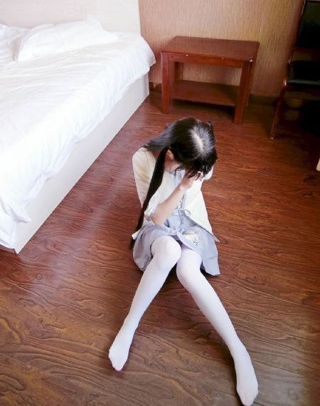 《她在丈夫面前被耍了》
